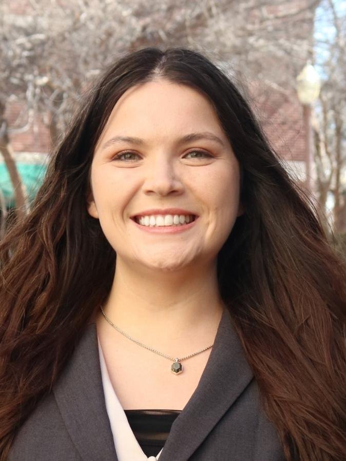 Dr. Erika Leal